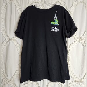 Disney Toy Story Mens Size 2XL Pizza Planet Black Alien Claw Shirt